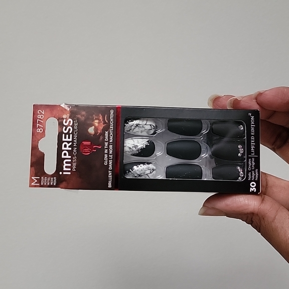 imPRESS Press-on Manicure Halloween Glow in the Dark Wicked awesome - Picture 1 of 5